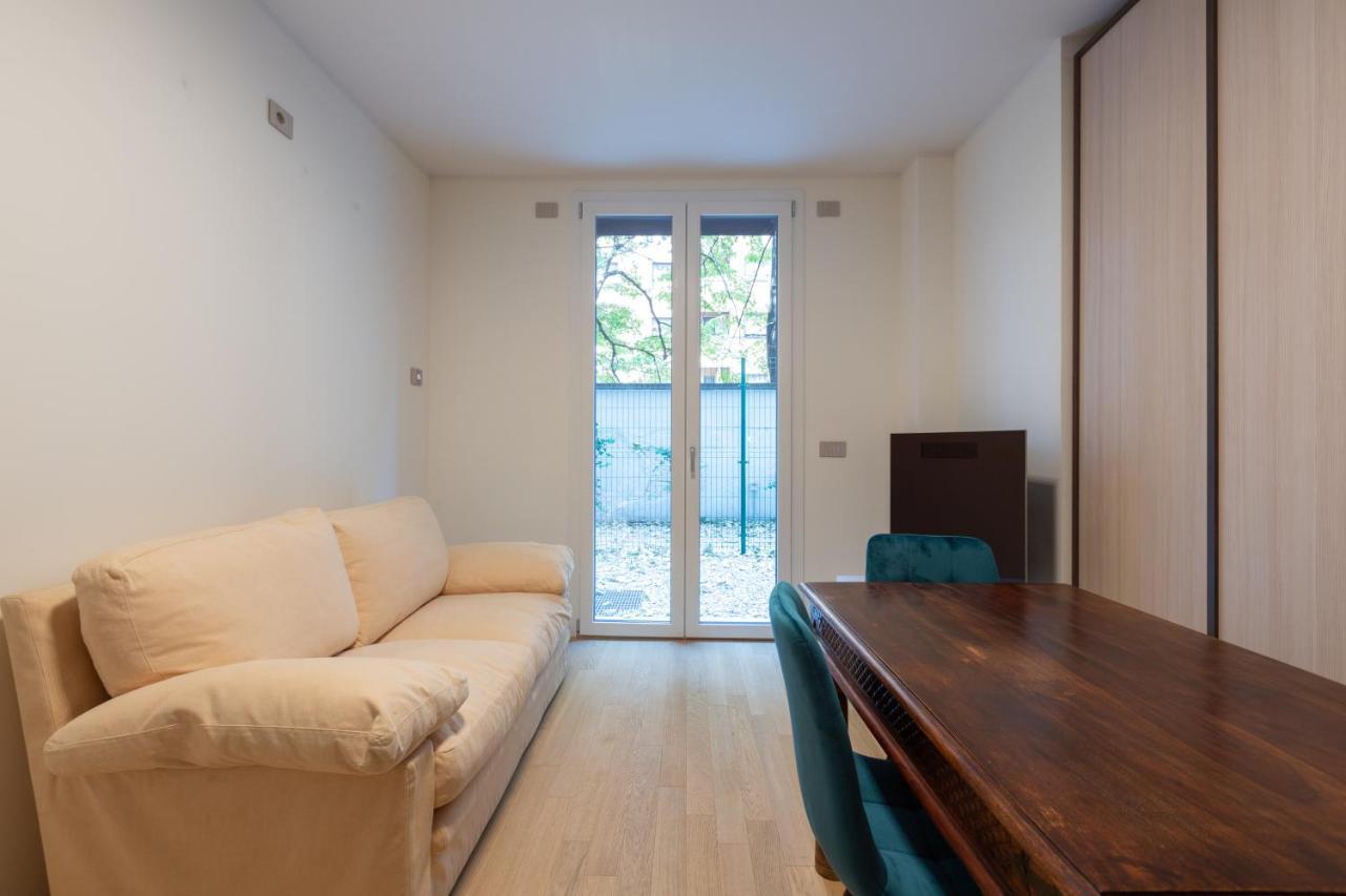 Cozy Flat With Parking Apartment Milano Ngoại thất bức ảnh